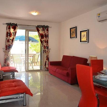 Ground Floor One Bedroom Apartment B2, 3 Pools, Free Wifi 佩亚 外观 照片